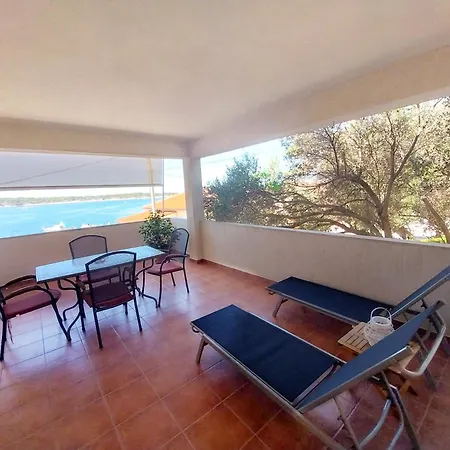 Apartament Rab Pandelo